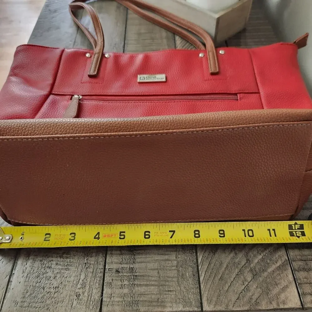 Stone Mountain Leather Tote bag with Zipper Pockets